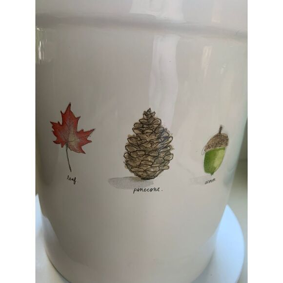 Rae Dunn Fall Leaf Pinecone
Acorn Crock - Picture 1 of 3